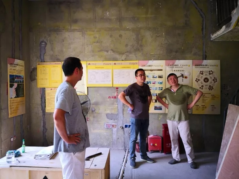 39度高温,沈阳街头惊现“免费冰柜”,看完...真为螳螂人骄傲！