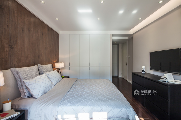 无主灯设计+矮柜隔断，让家看着大一倍-卧室效果图及设计说明