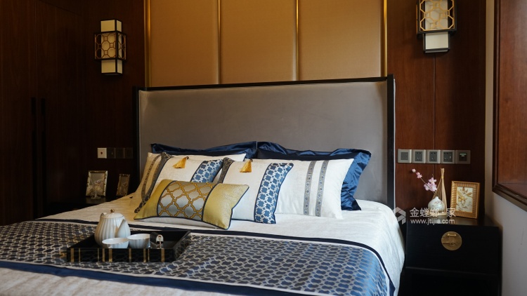 湖晓兰庭240平米新中式装修实景图-卧室效果图及设计说明