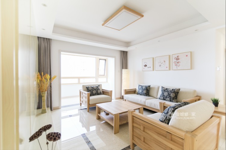 简洁明亮的原木日式-客厅效果图及设计说明