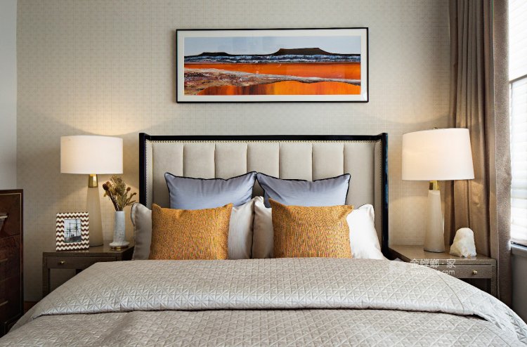 温馨低奢的现代风-卧室效果图及设计说明