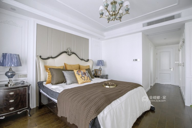 168㎡高雅而和谐的法式新古典风-卧室效果图及设计说明