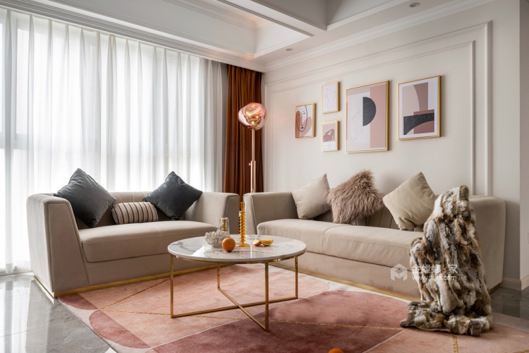 105平保利金香槟欧式风格-客厅效果图及设计说明