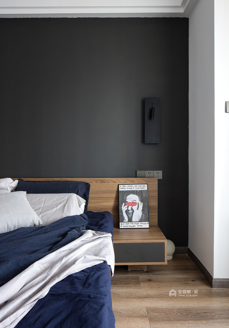104平新华龙庭现代风格-空间沉稳-卧室效果图及设计说明