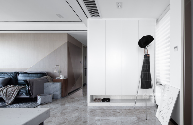 104平新华龙庭现代风格-空间沉稳-客厅效果图及设计说明