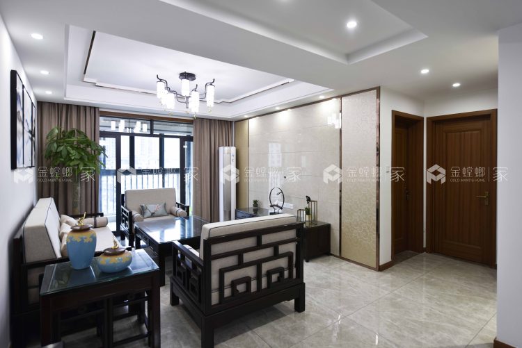 实拍：木质与金属的交融，沉稳雅致100平新中式风格-客厅效果图及设计说明